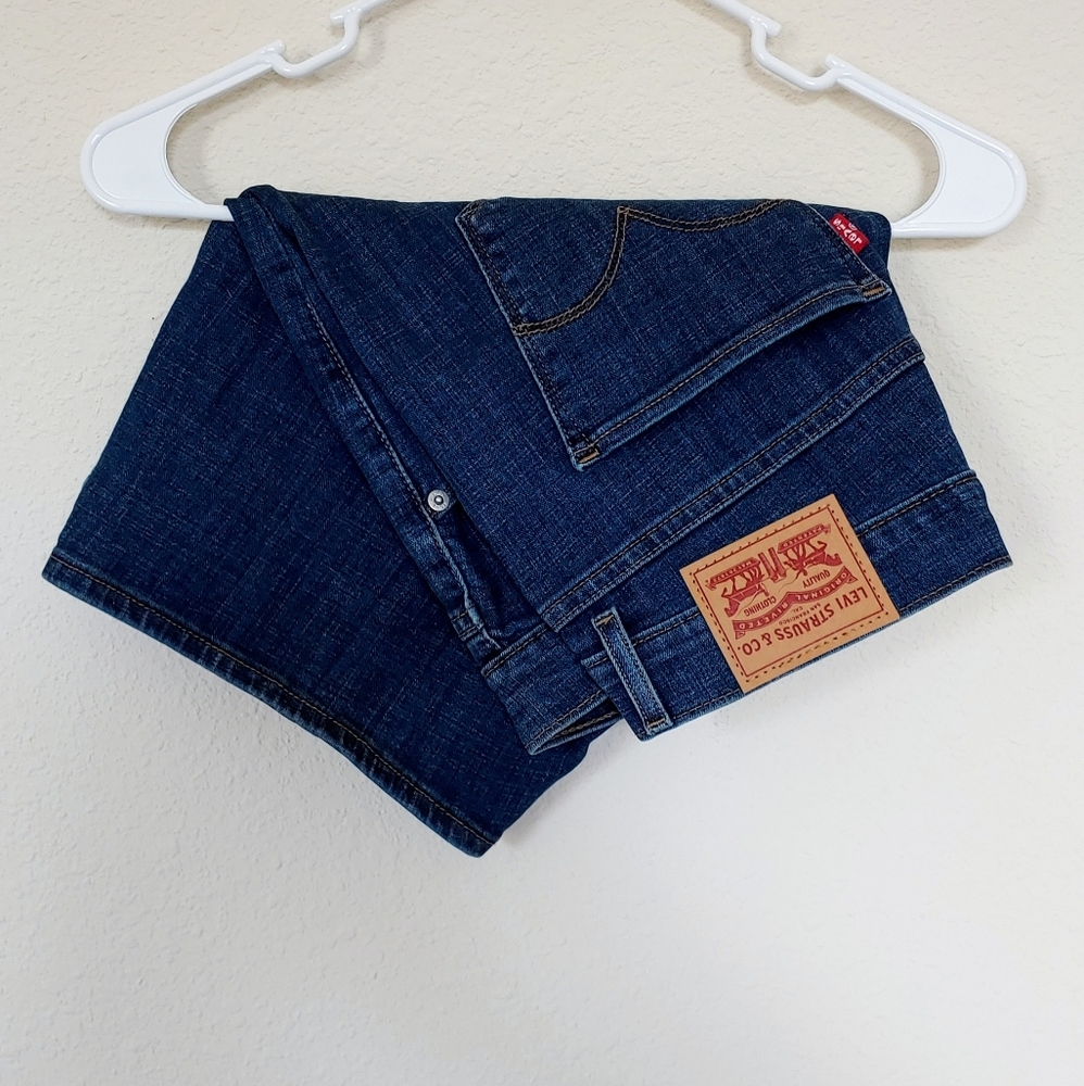Levi's bermuda shorts